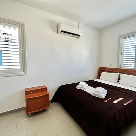 Dom wakacyjny Almyra House *